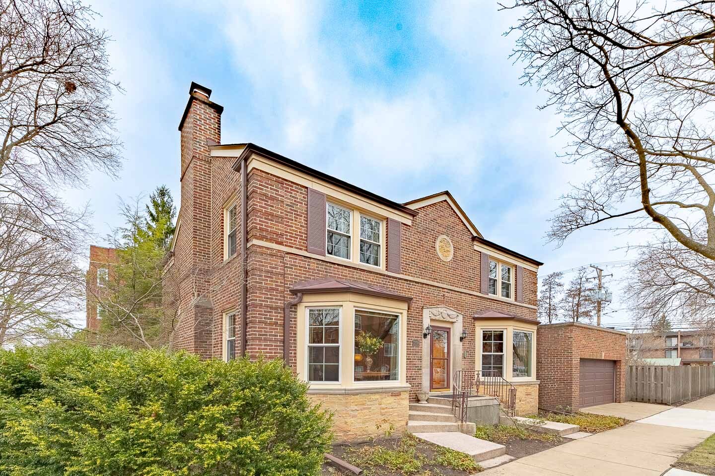 7136 N Washtenaw Ave, Chicago, IL - front of house