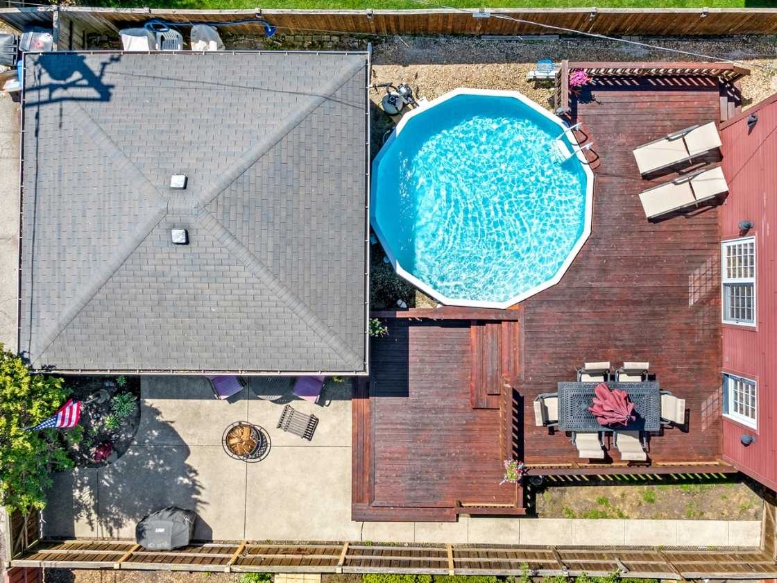 7317 W Greenleaf St, Chicago, IL - aerial drone