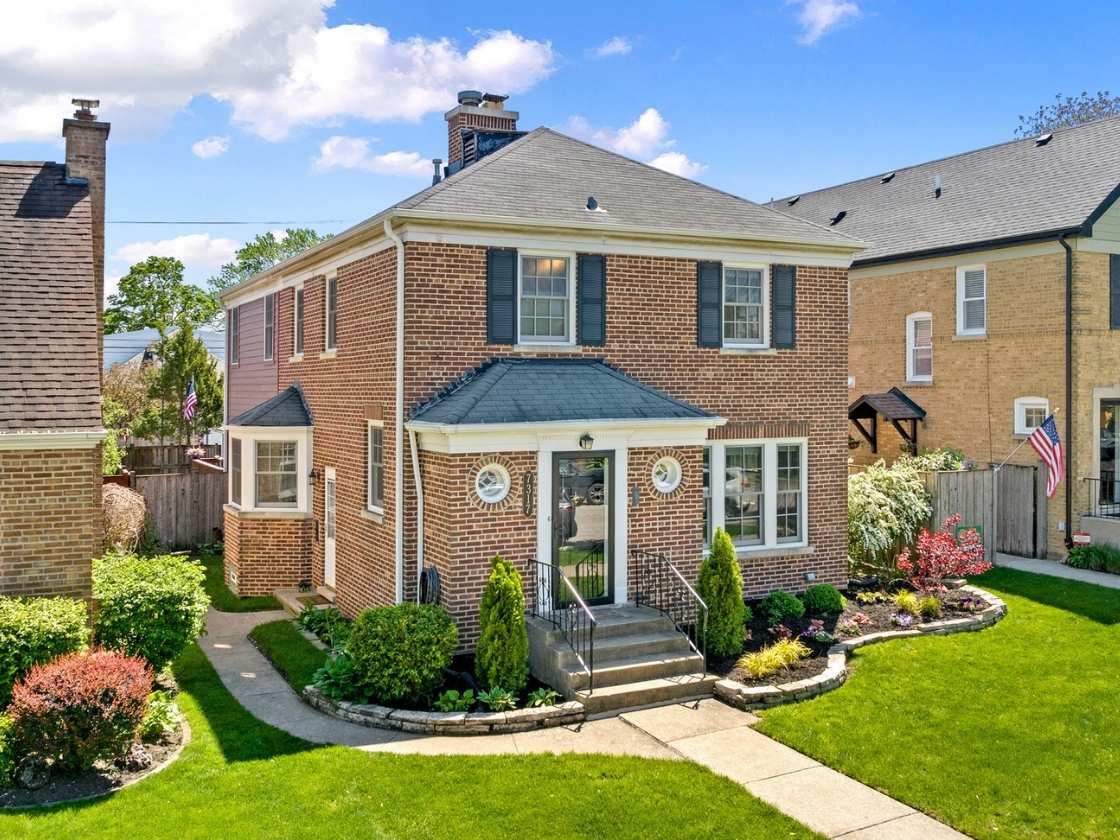 7317 W Greenleaf St, Chicago, IL - front of house